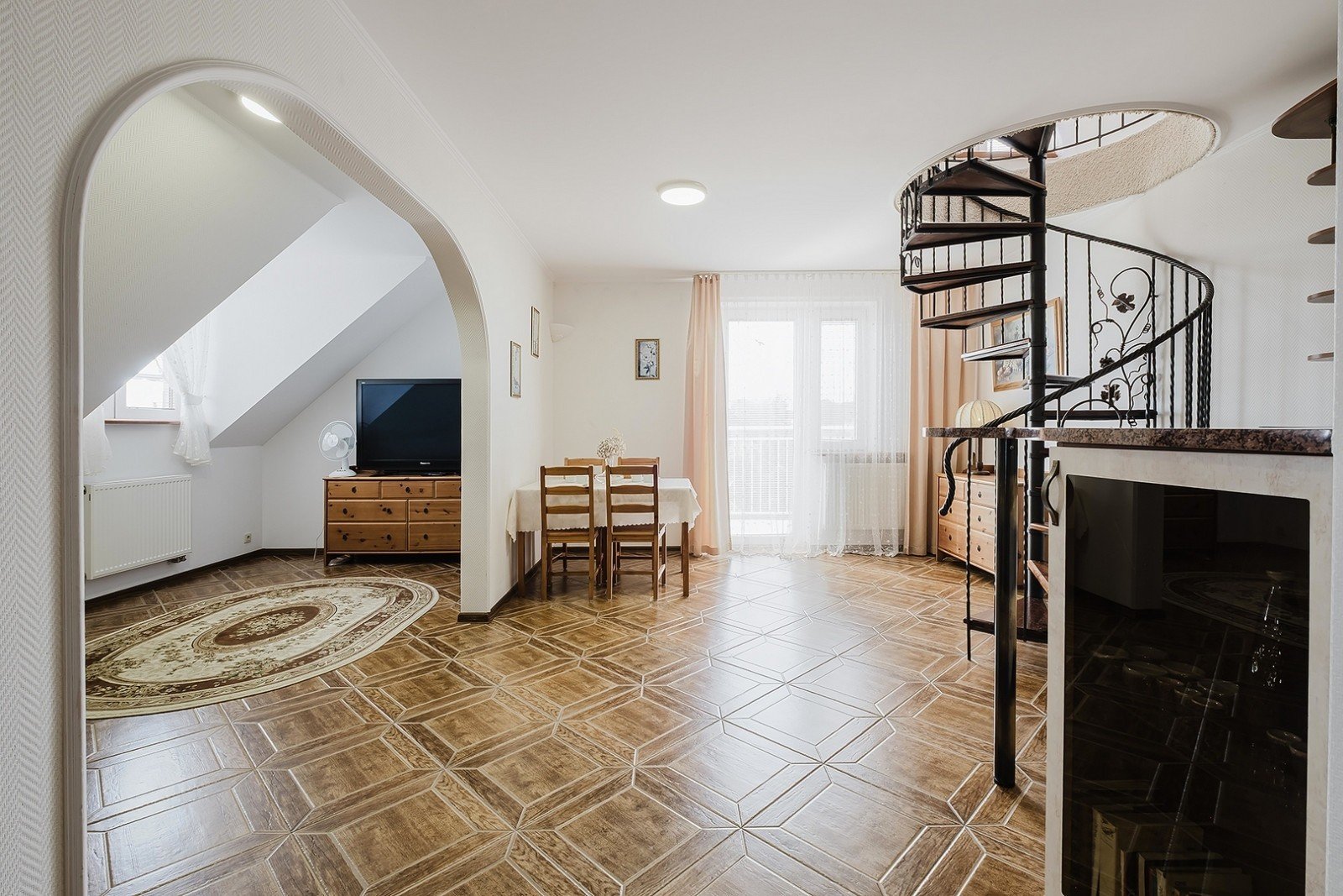 Apartament Eryk 10 — wnętrze noclegu