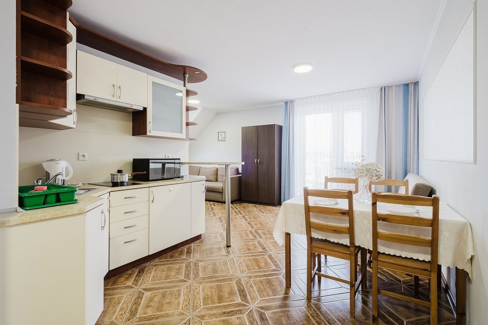 Apartament Eryk 11 — wnętrze noclegu