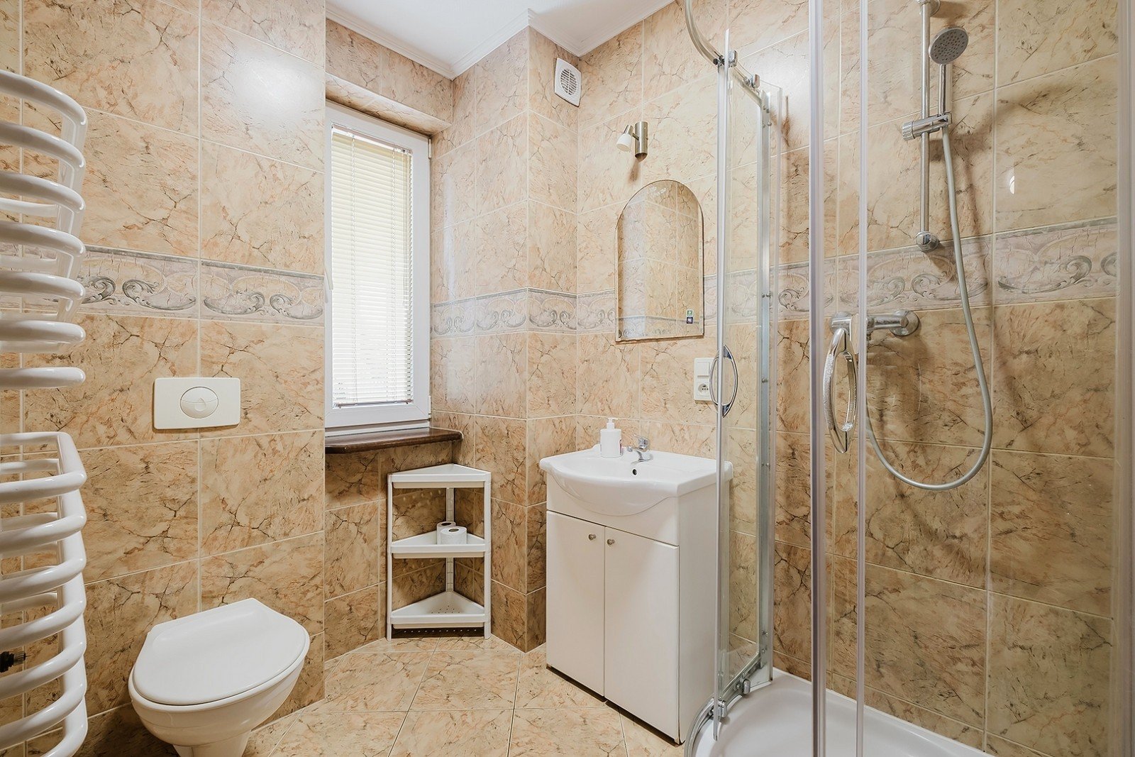 Apartament Eryk 4 — wnętrze noclegu